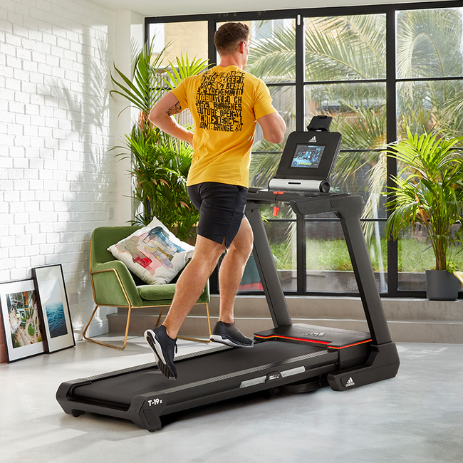 妖精漫画在线看漫画页面下拉式 阿迪健身2019春夏系列 智娱运动体验提前感知未来