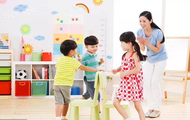 感统训练游戏方法_婴幼儿感统训练游戏_感统训练单腿椅