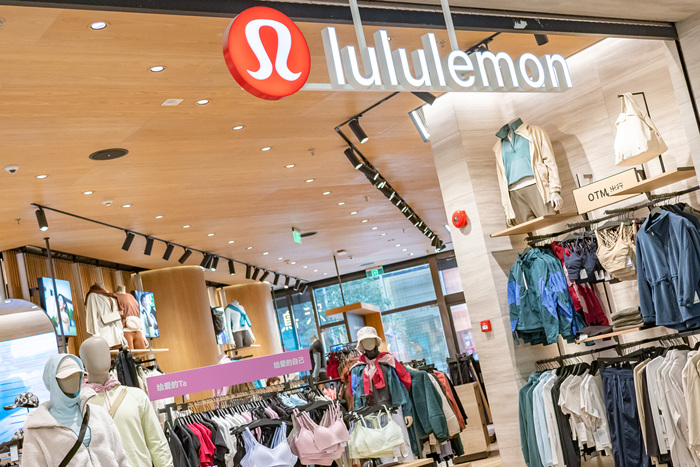 女性运动市场趋势_女性运动品牌发展_耐克女士健身手套