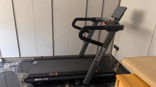 健身房跑步机什么牌子好_跑步机品牌推荐_家用跑步机选购指南