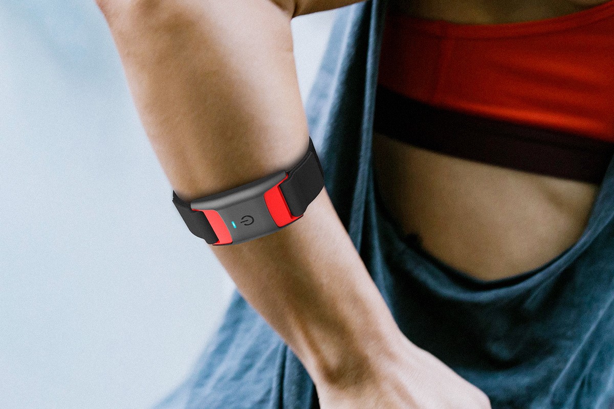 跑步机什么牌子好家用_燃脂跑步机怎么选_爬坡跑步机怎么选