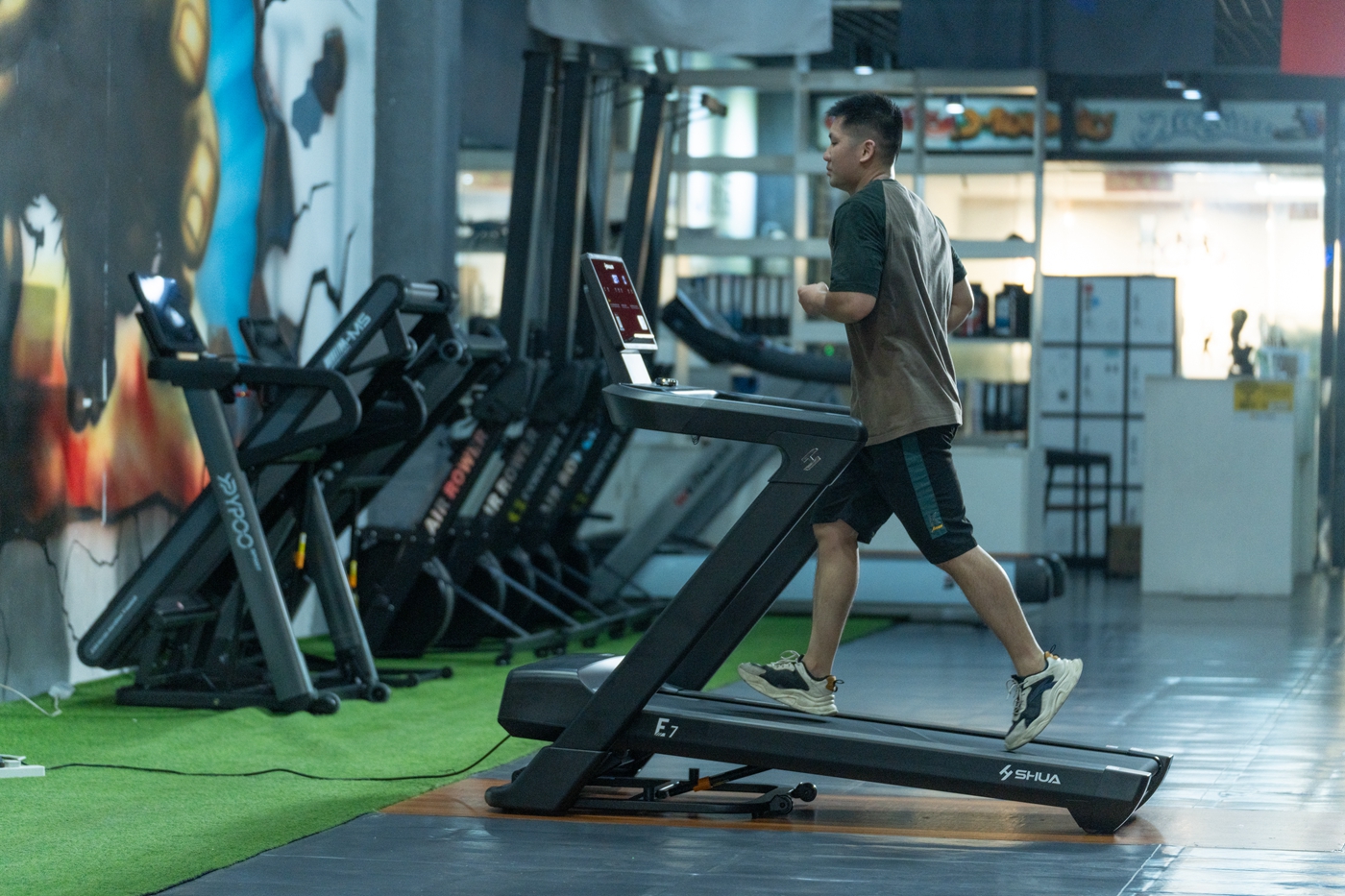 3000-4000元跑步机对比_易跑M5评测_跑步机什么牌子好家用