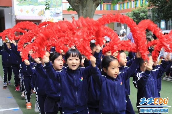 3花环热烈，活力十足