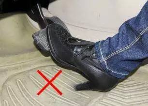 地震时驾车自救_6.5级地震会死人吗_地震中车内逃生技巧