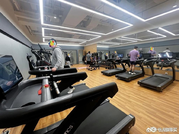 家用综合训练器 配重_酒店健身器材选择_公司健身房设备配置