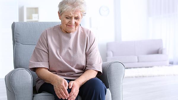 直腿抬高训练踝泵运动静力性收缩_股四头肌训练椅_髌骨术后股四头肌锻炼方法