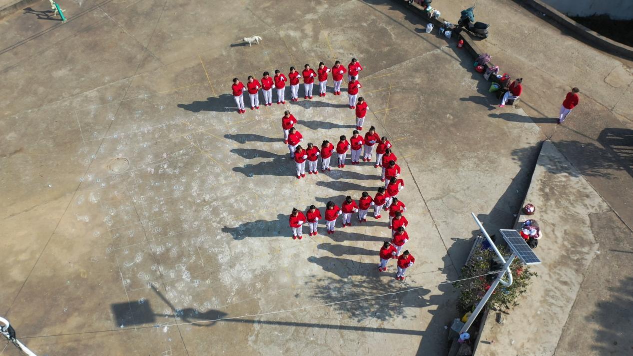 yy漫画画免费读漫画下拉式 “潮”火出圈！广水老年舞蹈队“变字舞”解锁新年祝福